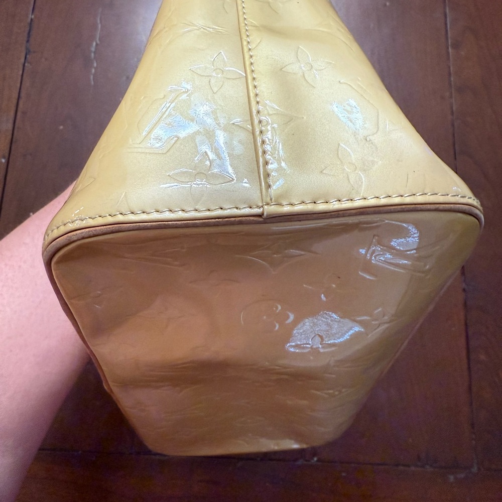 Louis Vuitton Cream and Brown Vernis Classic Tote - Picture 7 of 8